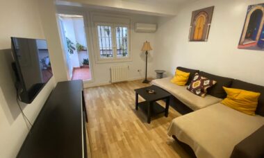 Calle de Lluís Oliag 63, Mont-Olivet, Quatre Carrer